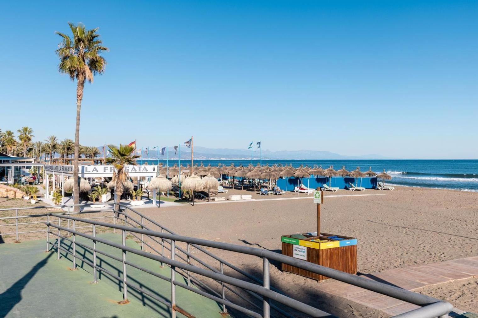 Primera Linea Del Mar - Acceso Directo Playa Carihuela Torremolinos Exterior photo