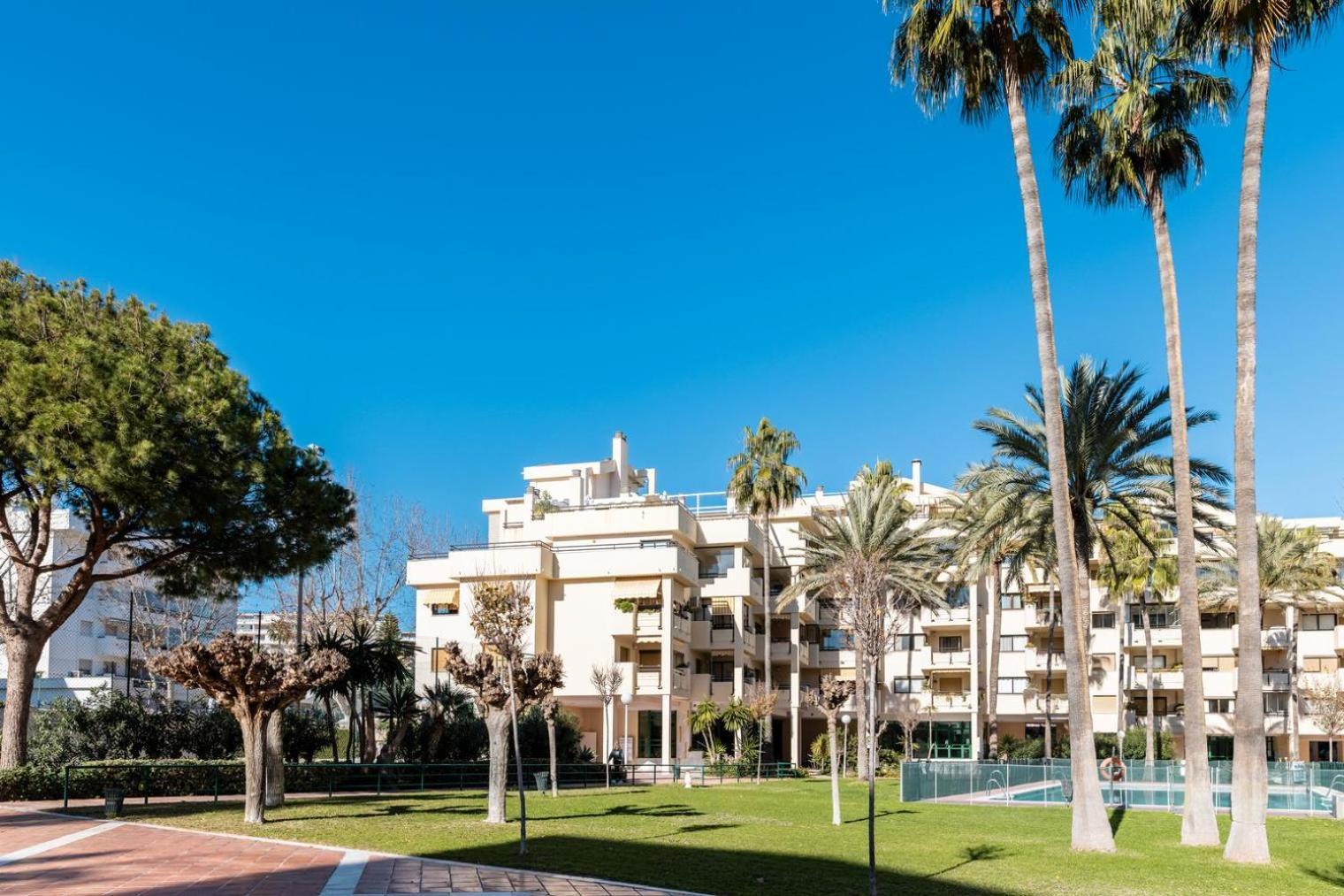 Primera Linea Del Mar - Acceso Directo Playa Carihuela Torremolinos Exterior photo
